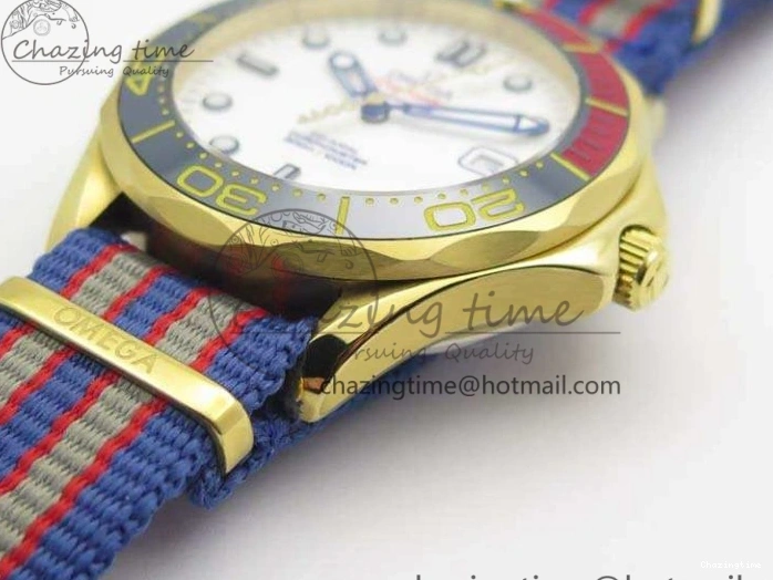 0327 Modern Seamaster 300M 007 YG URF 1:1 Best Edition White Dial Ceramic Bezel On Nylon Strap A 8115